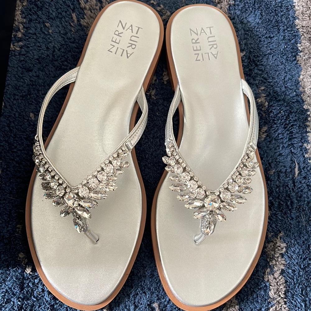 Naturalizer Silver Fallyn sandal Size 10 1/2